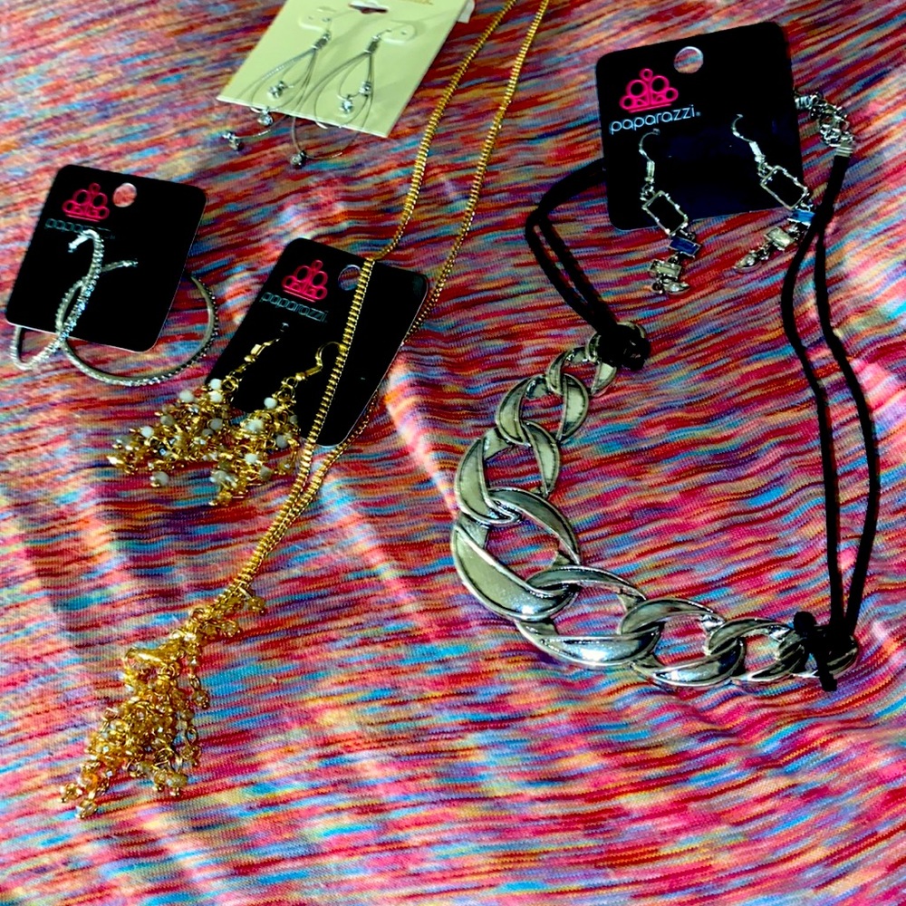 Lot of jewelry
